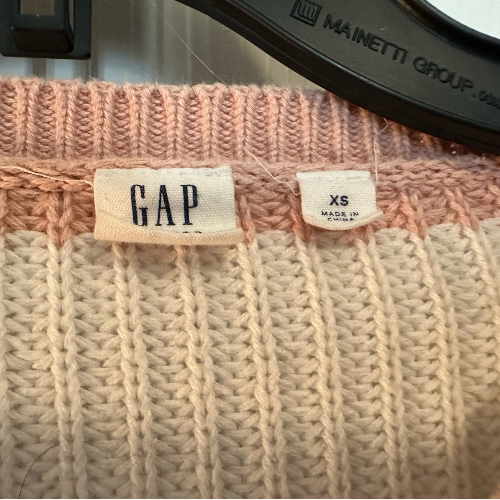 Gap cropped sweater🎃 - Picture 3 of 5
